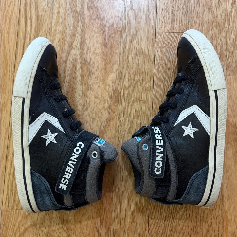 CONVERSE ALL STAR Classic Kids High-Top Sneakers Size 4